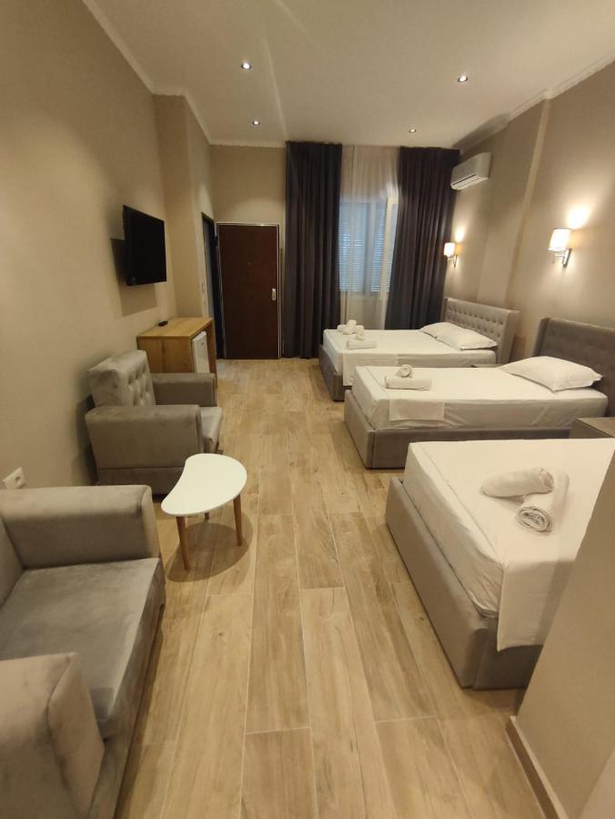 Edi Murrizi Golem (Tirana)